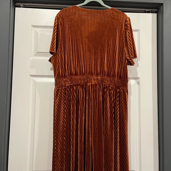 Velvet Burnt Orange Formal Dress Size 3XL - Picture 2 of 6